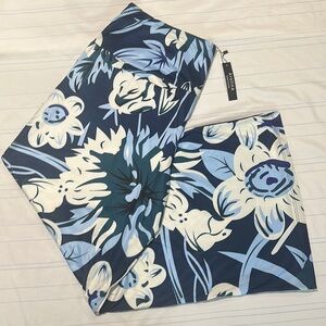 Floral Wide-Leg Pants in Blue and White